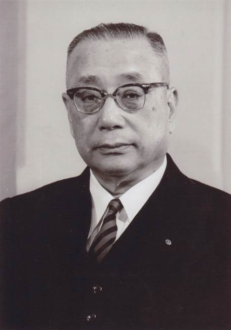 山本為三郎理事長