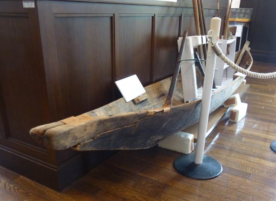旧制外遊生が購入した丸木舟