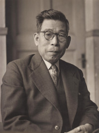 横井徳治教授