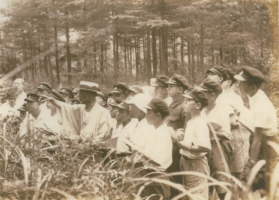 山上学校での和田八重造講師