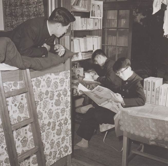 武蔵大学第一学寮の居室