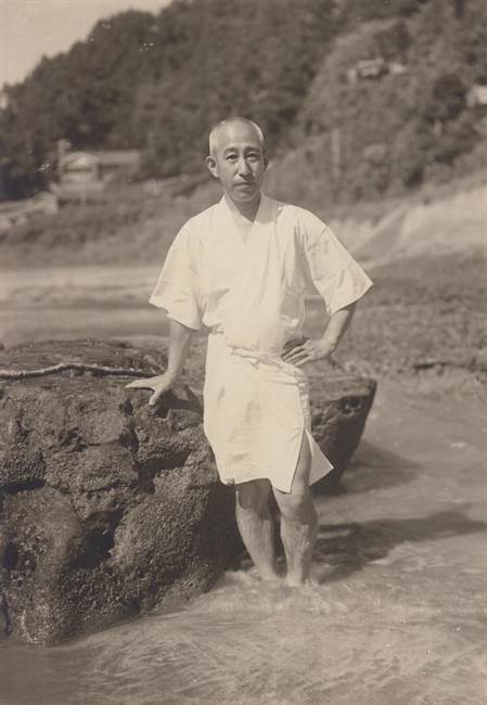 鵜原海浜学校での山川黙教授