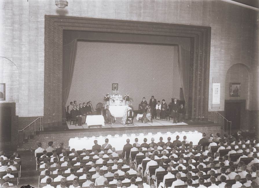 山川健次郎校長追悼会