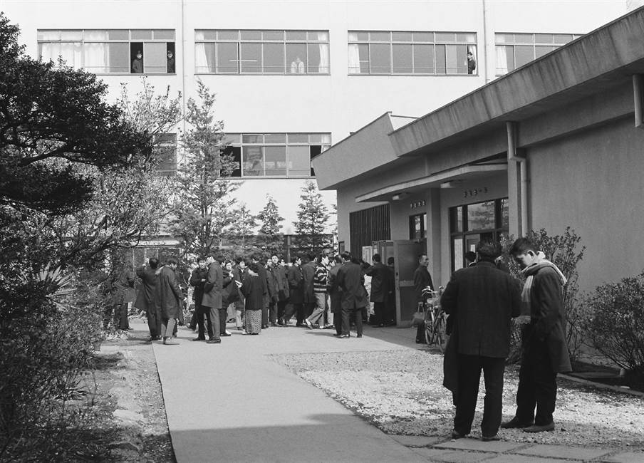 休憩所への行列