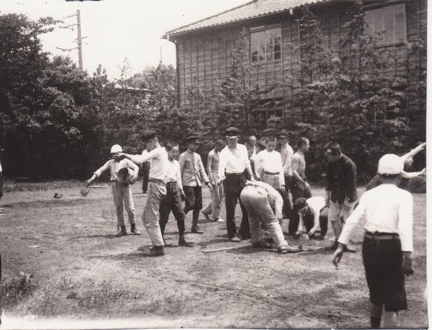 テニスコートの整備