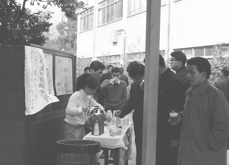 盛況のコーヒースタンド