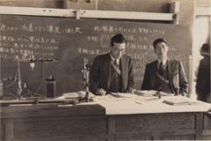 化学教室での記念祭展示
