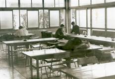 学生ホールでの学生三態