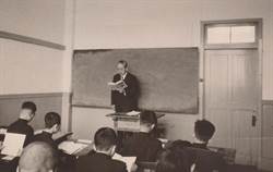 英語の授業・小野赳教諭