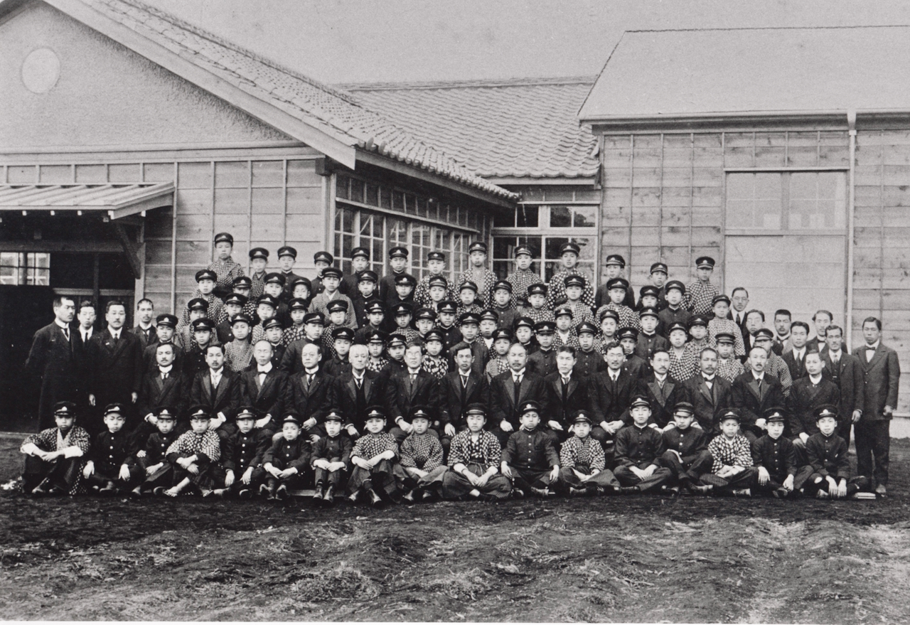 武蔵百年への船出 武蔵今昔物語 根津育英会武蔵学園百年史